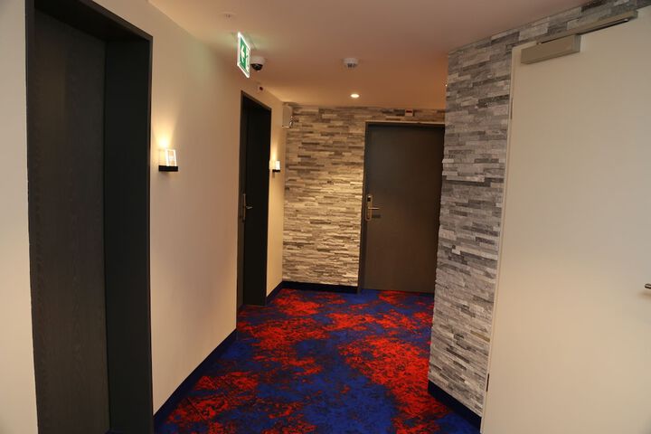 Ballroom/Hall 40 of 54