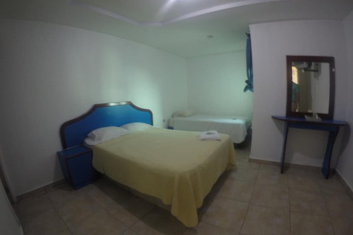 Room 13 of 27