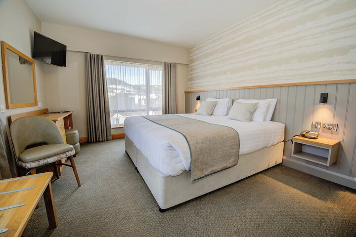 Room 7 of 35