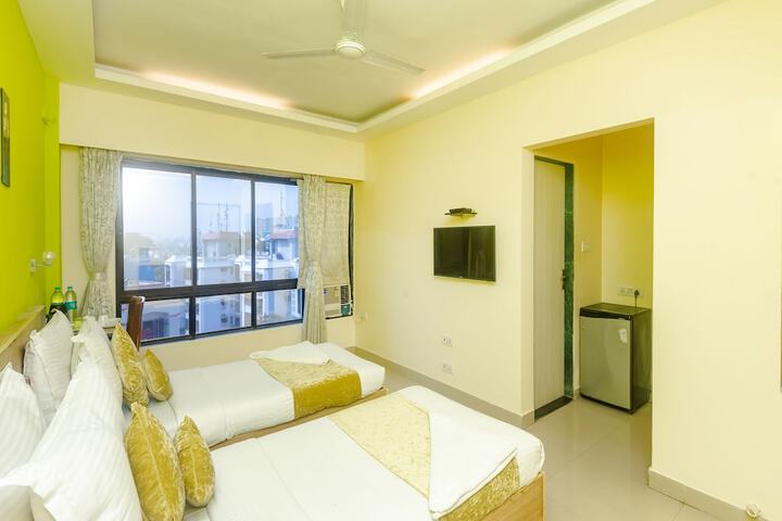 Room 36 of 102