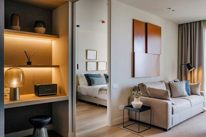 Room 10 of 96