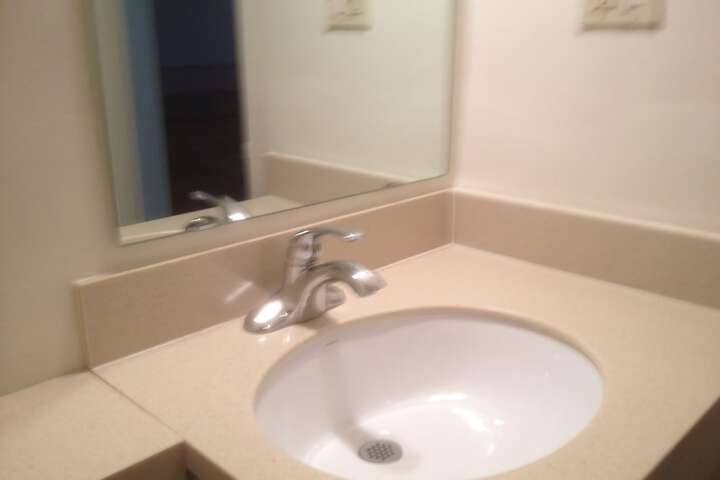 Room 16 of 32