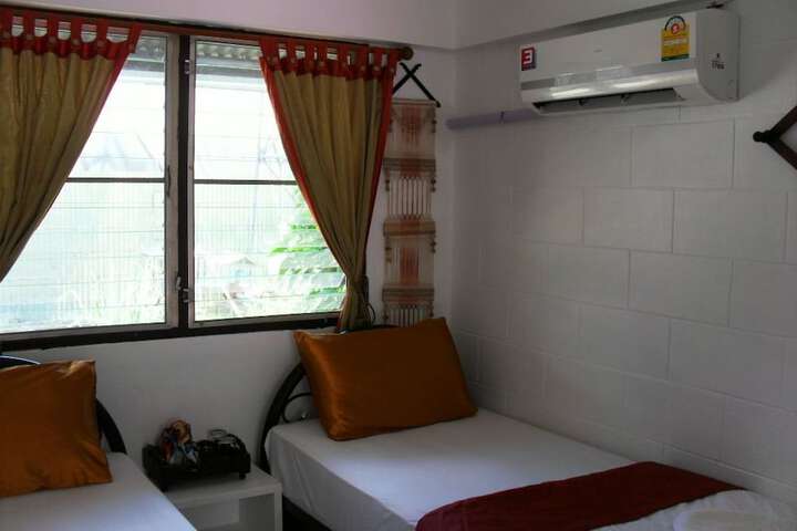 Room 7 of 24