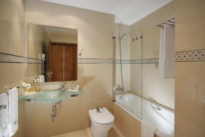 Room 3 of 36