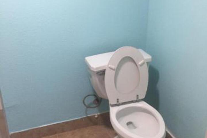 Room 7 of 10