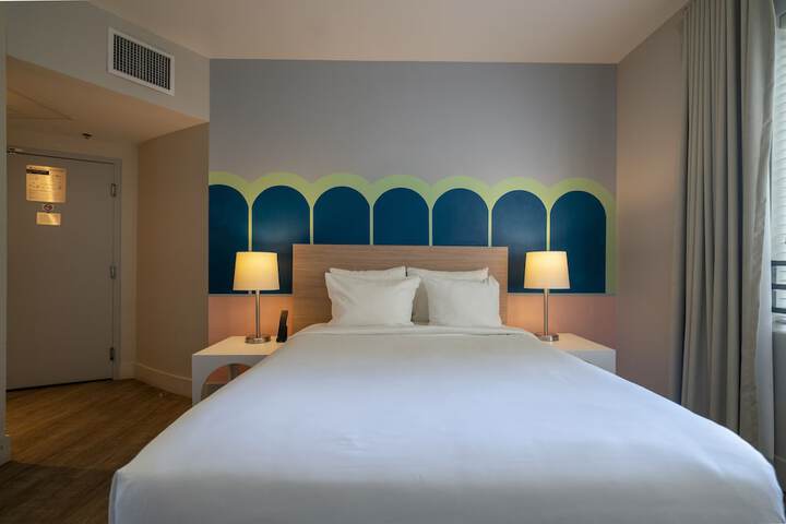 Room 48 of 118