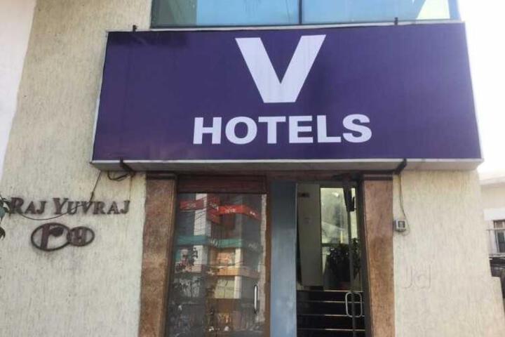 FABHOTEL V HOTEL