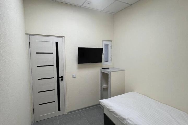 Room 6 of 20