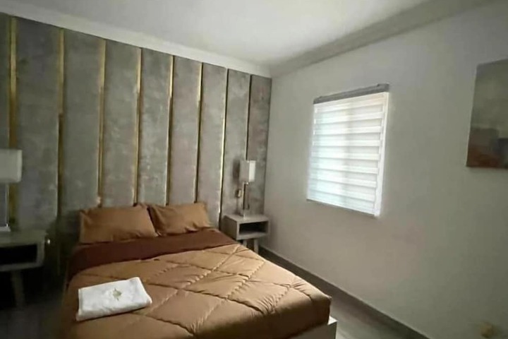 Room 14 of 34