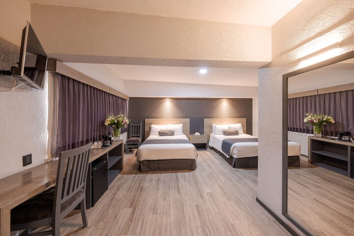Room 14 of 90