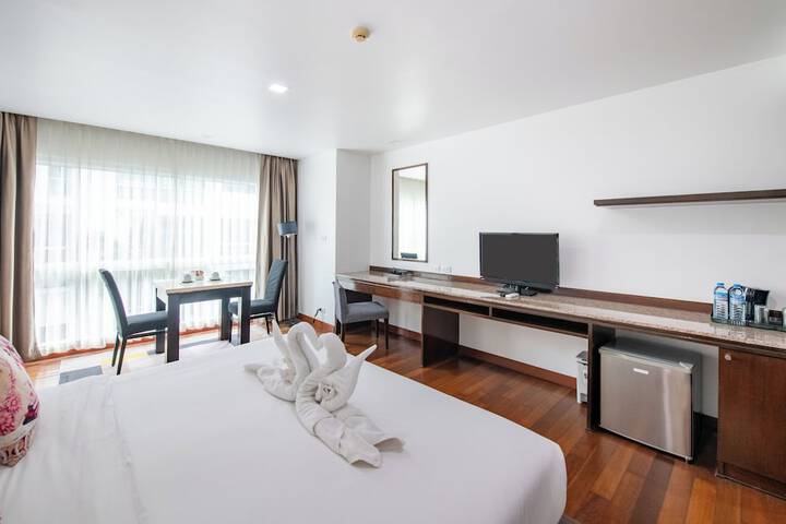 Room 12 of 36