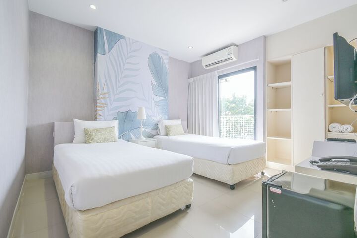 Room 8 of 60