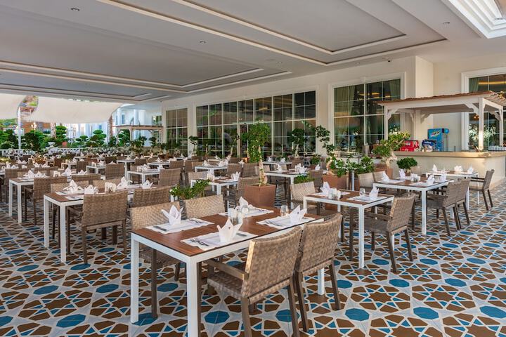 Dining 193 of 226