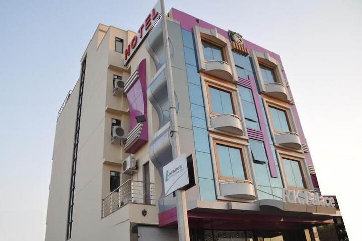 Hotel 37 of 38