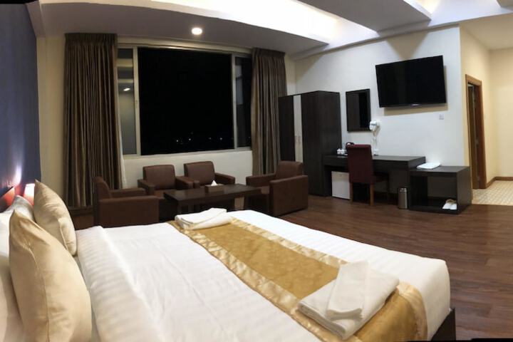 Room 15 of 29
