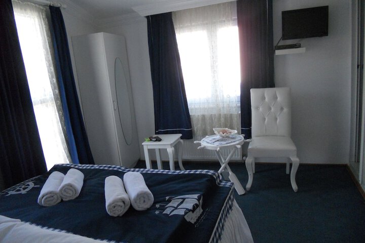 Room 9 of 31