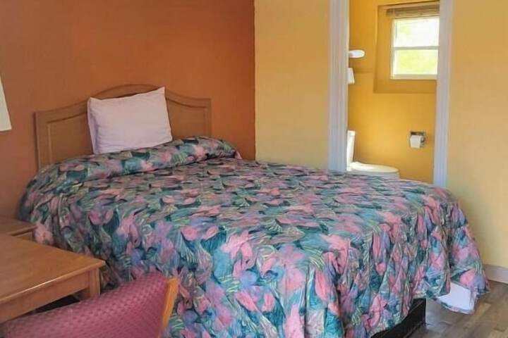 Room 4 of 51