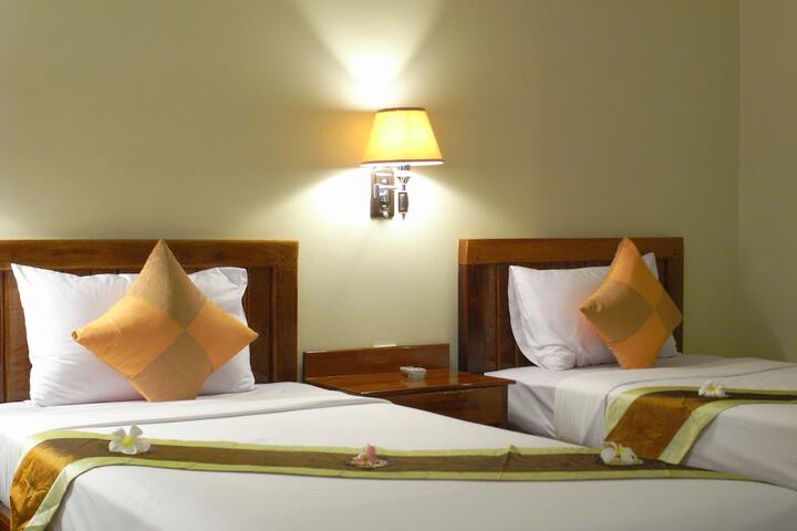 Room 7 of 79