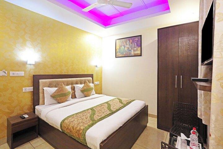Room 14 of 63