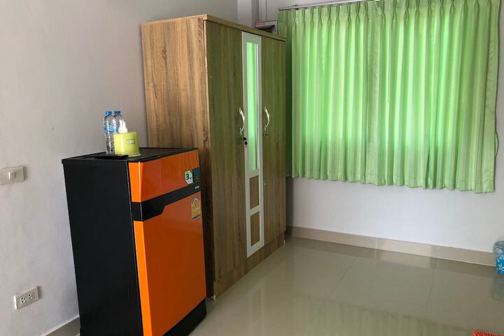 Room 4 of 24