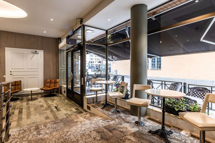 Hotel Lobby