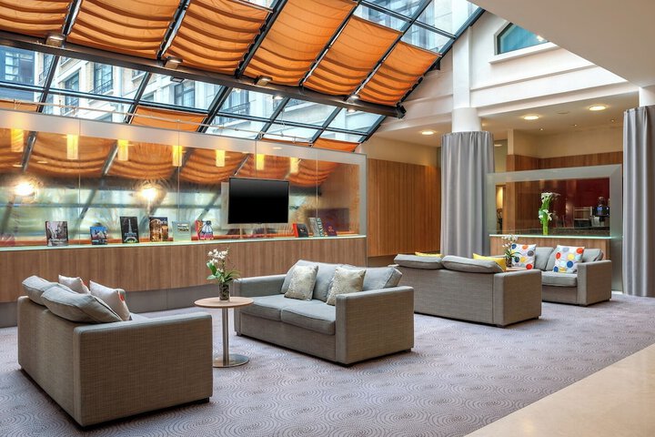 Guest Lobby