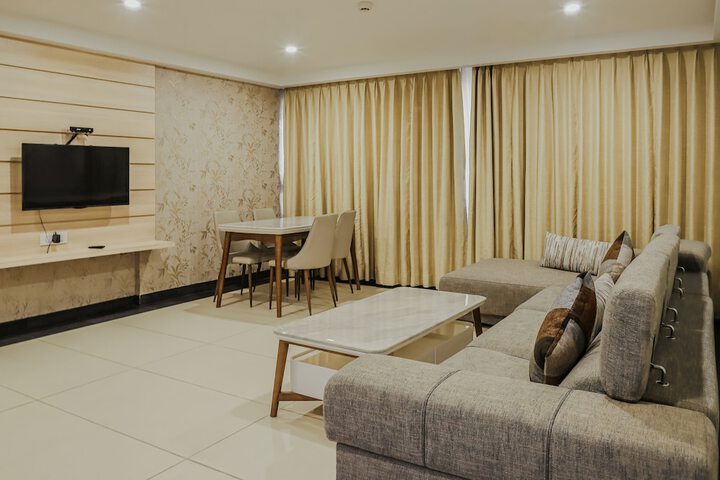 Room 28 of 49