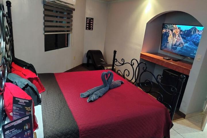 Room 19 of 28