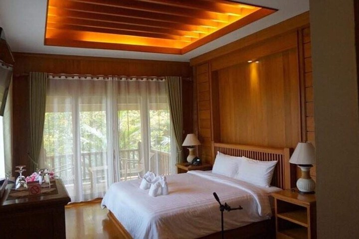 Room 8 of 27