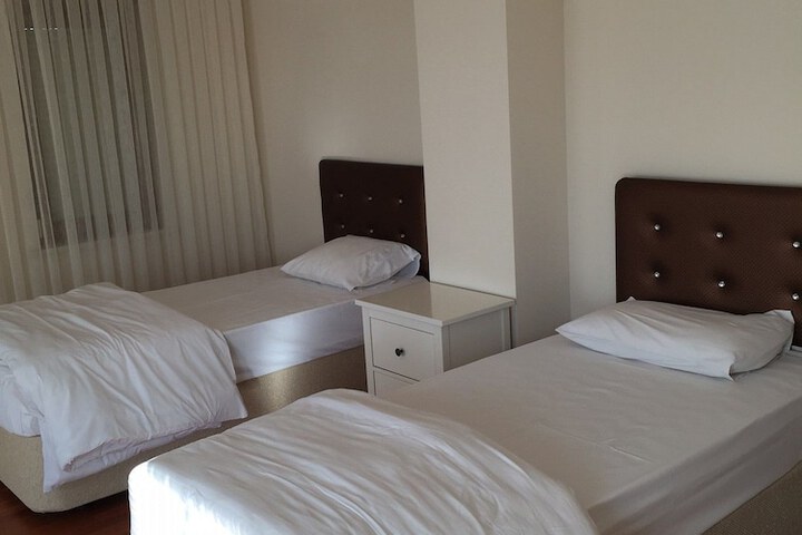 Room 4 of 31