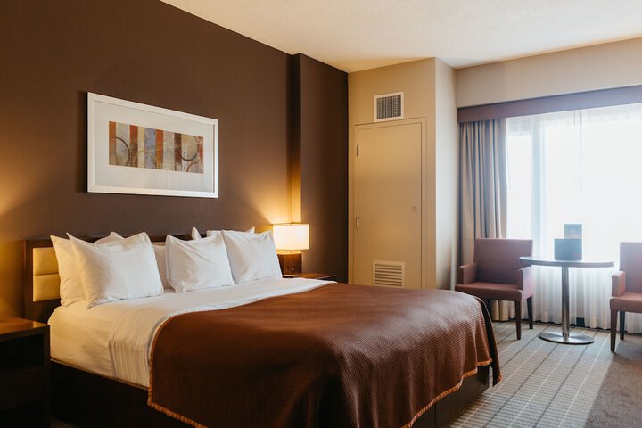 Room 9 of 42