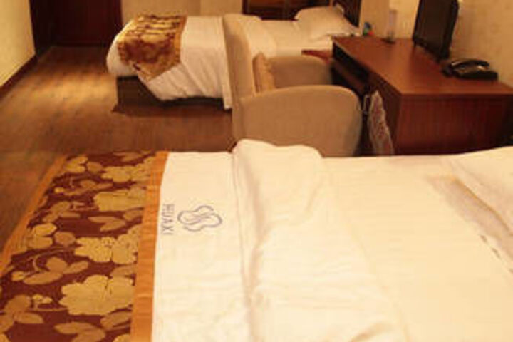 Room 3 of 39