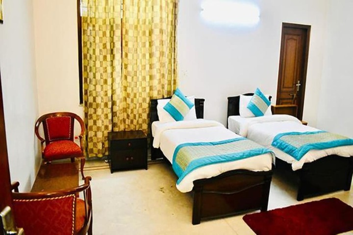 Room 14 of 26