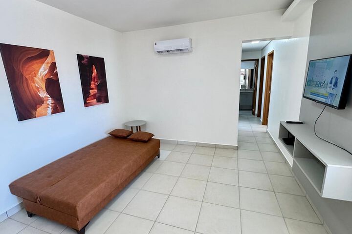 Room 2 of 146