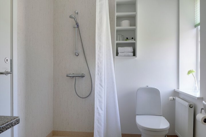 Room 12 of 35