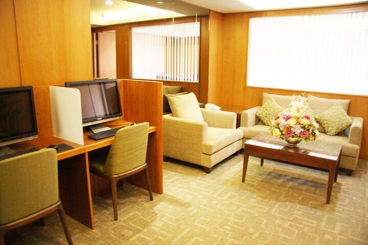 Business Center 64 of 69