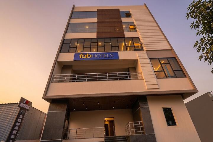 Exterior of FabHotel a Square - 400m from Bhimavaram Junction
