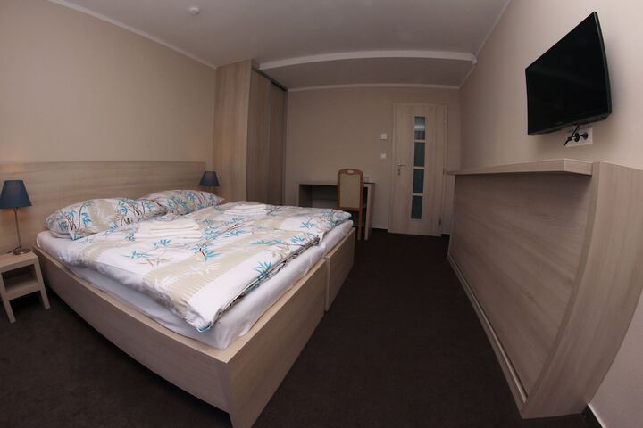Room 12 of 44