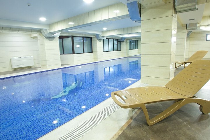 Pool 45 of 67