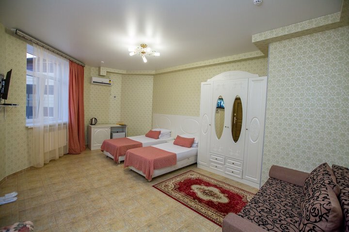 Room 17 of 64
