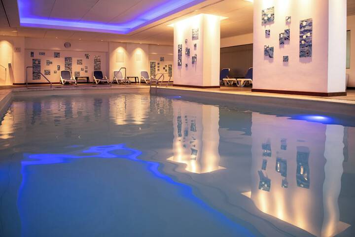 Pool 41 of 77
