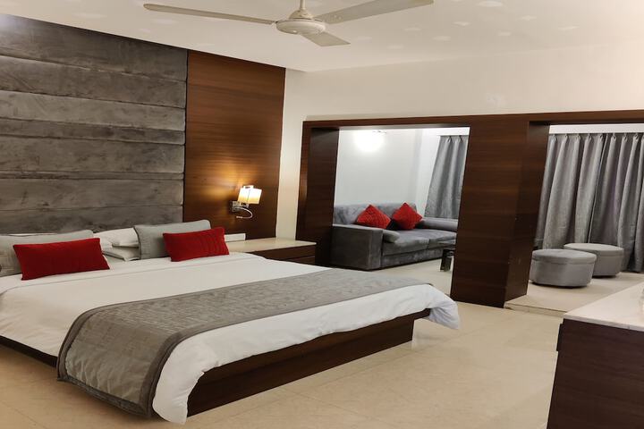 Room 43 of 134