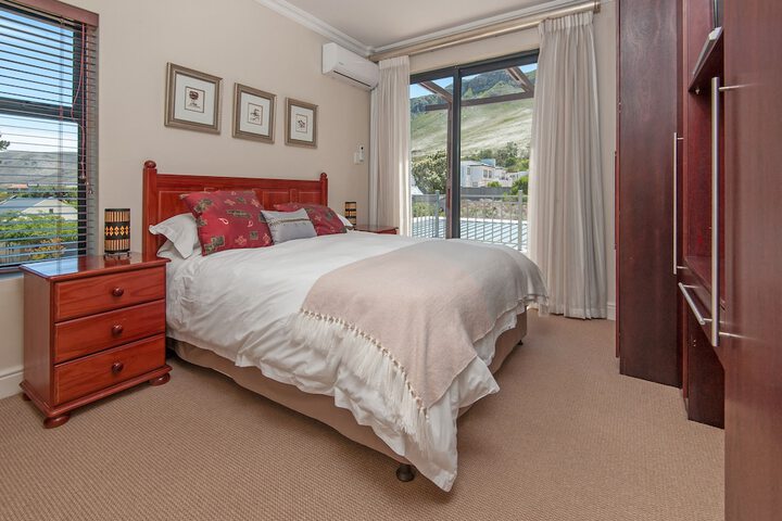 Room 2 of 41