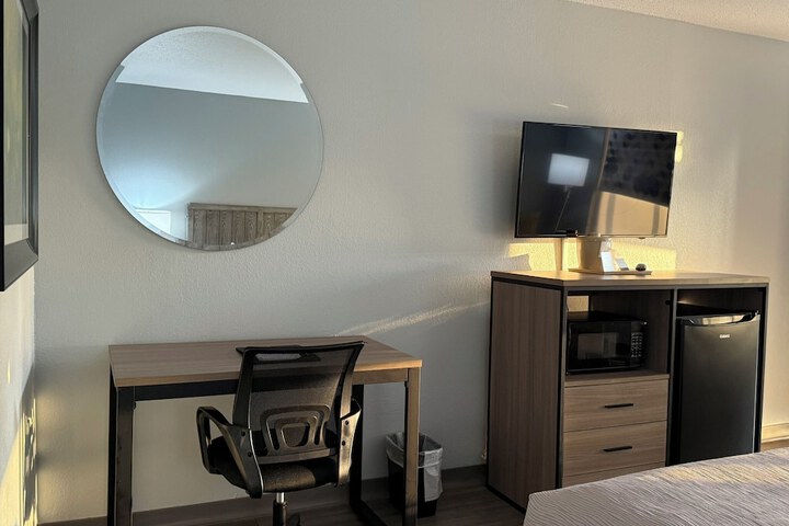 Room 9 of 23