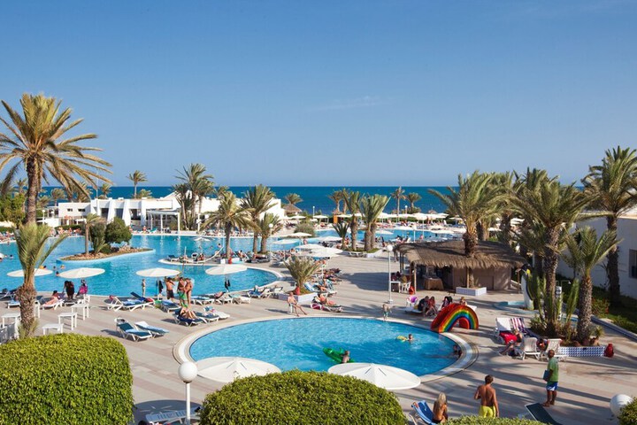 Hotel Pool
