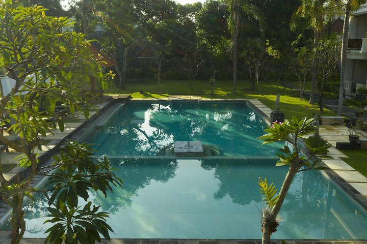 Pools & Facilities