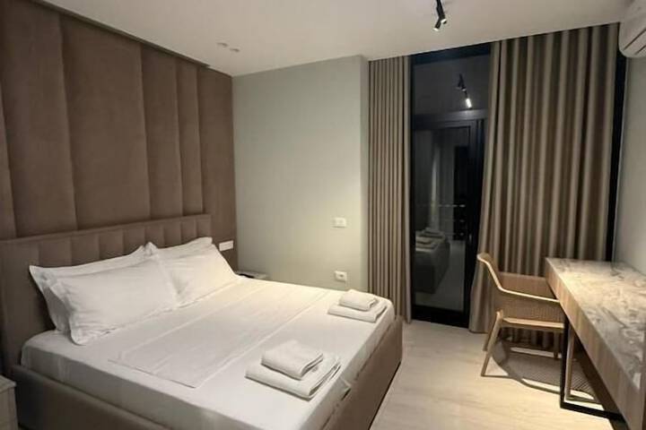 Room 91 of 109