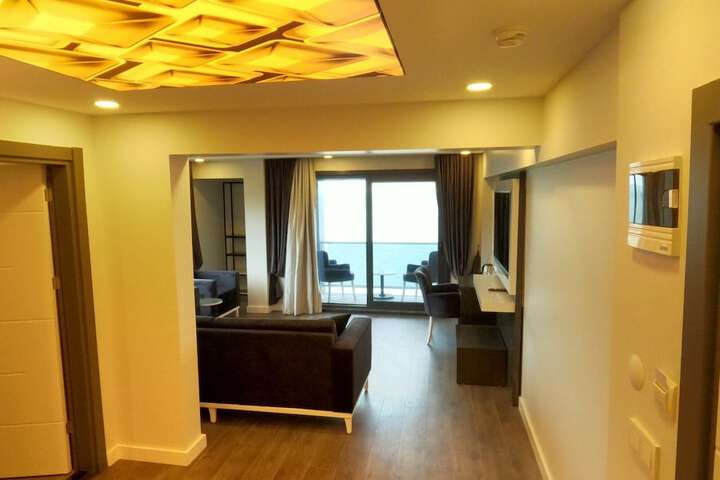 Room 10 of 22