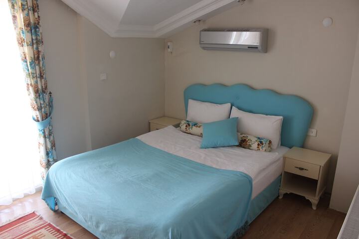 Room 7 of 47