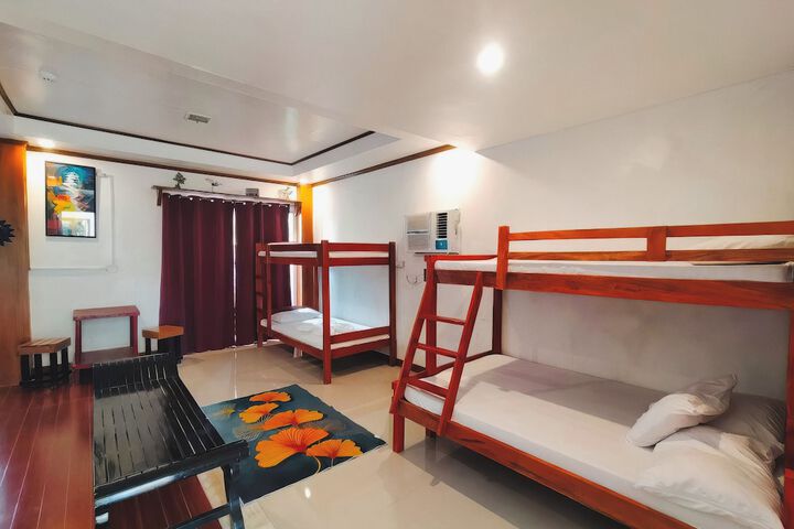 Room 7 of 85